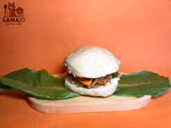 Բաո բուրգեր հավի մսով